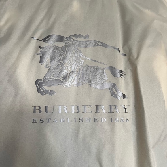 Authentic Burberry Nova Belted Trench Coat - Picture 2 of 2